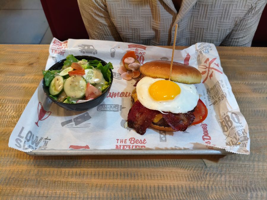 Famous Dave's Bar-B-Que 음식