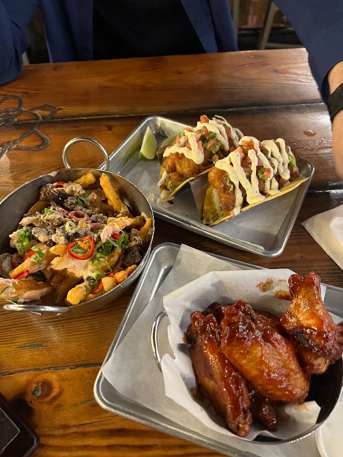 푸짐한 필리 치즈 스테이크 프라이