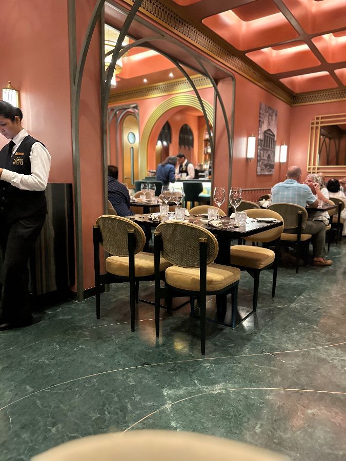 Nksha 레스토랑의 난과 요리