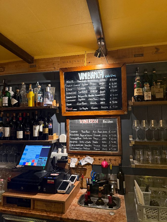 오스테리아 아이 푸니에서 즐기는 여유