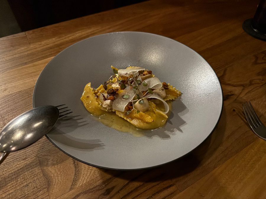 정갈하게 담긴 음식