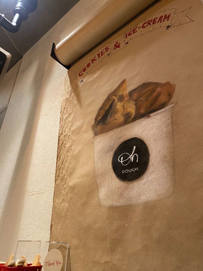 벽에 걸린 메뉴 그림