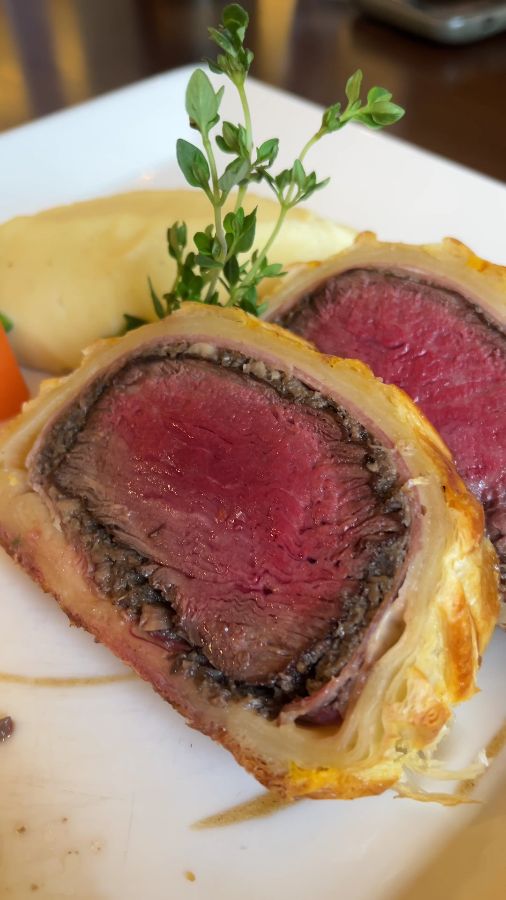 비프 웰링턴 단면