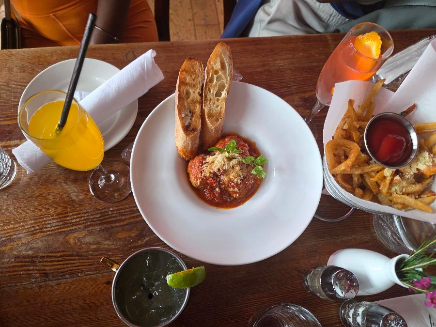 미트볼과 감자튀김