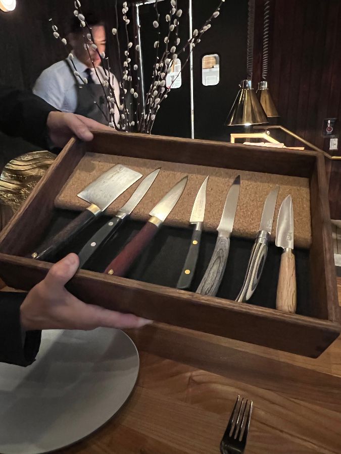 다양한 종류의 스테이크 칼