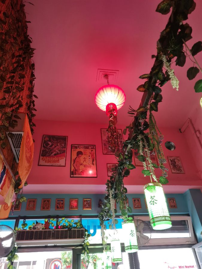 태국 분위기가 물씬 풍기는 내부 인테리어