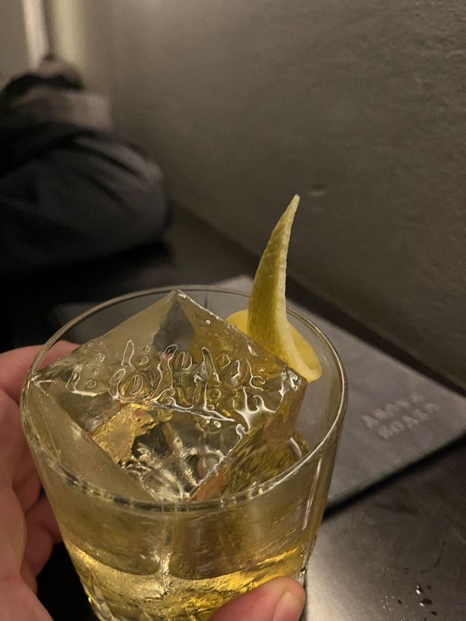 Above Board 칵테일