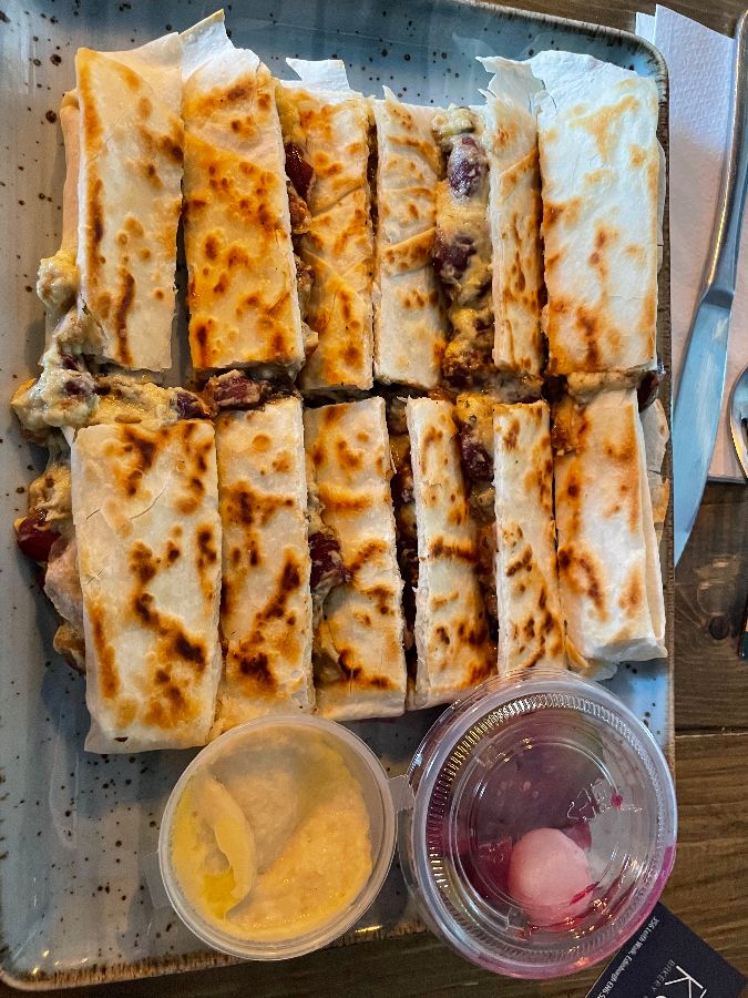 먹기 좋게 잘린 괴즐레메