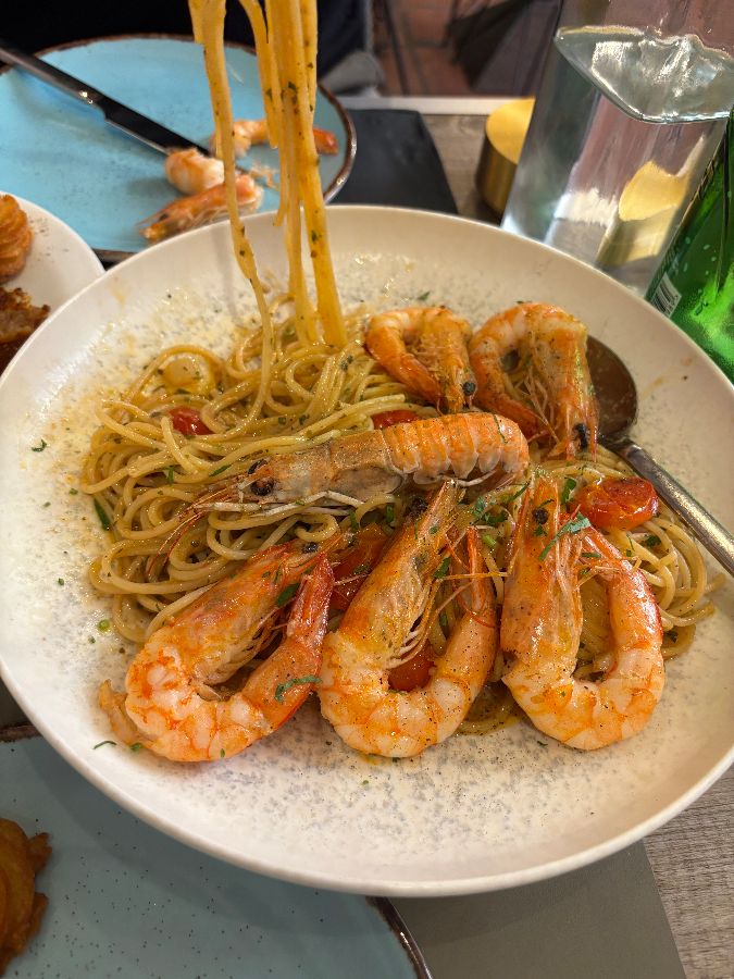 푸짐한 새우 파스타