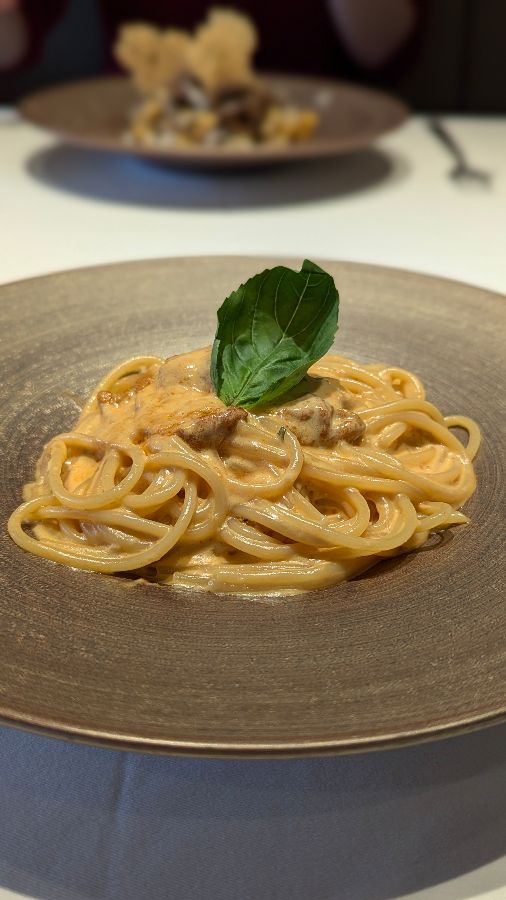 크리미한 소스가 인상적인 파스타
