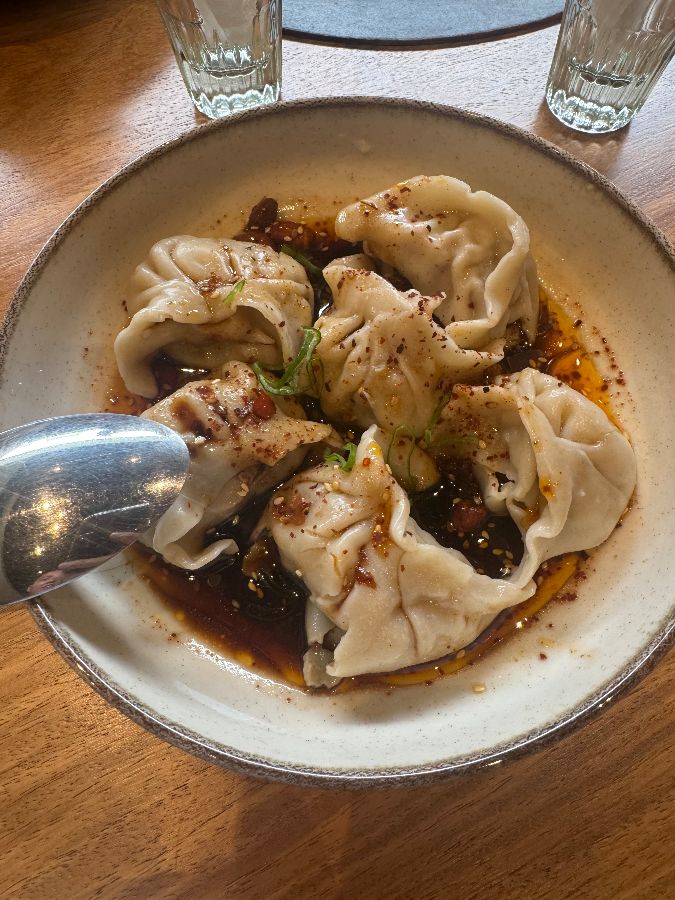 촉촉한 육즙이 가득한 교자