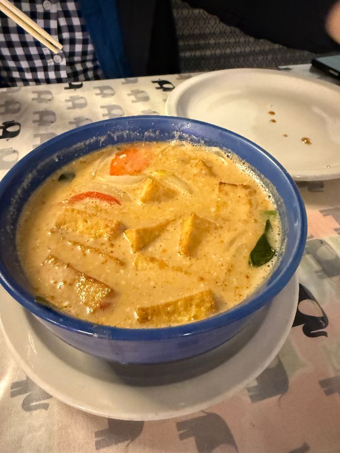 매콤한 카레 요리