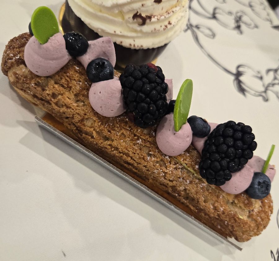 말차 블랙베리 에클레어