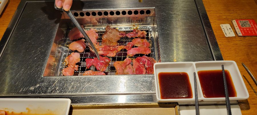 고기 굽는 모습