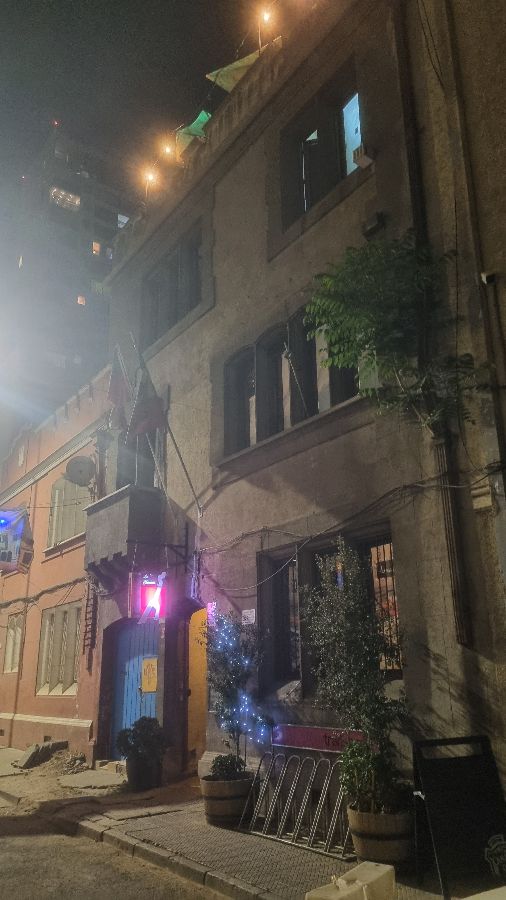 밤의 맛집 외관