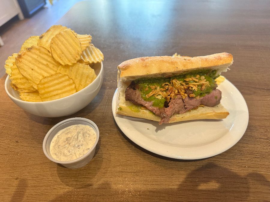 샌드위치와 감자칩