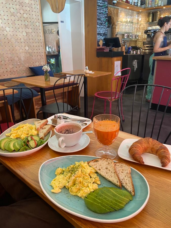 카페 내부 테이블