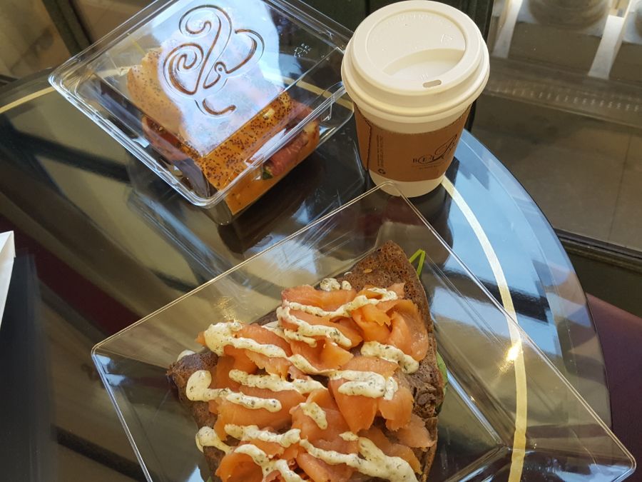 커피와 샌드위치