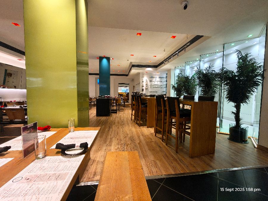 넓고 깔끔한 내부 공간