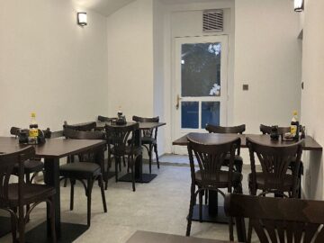 프라하 미식 여행의 정점, 에베레스트 모모에서 만나는 네팔의 맛과 향수