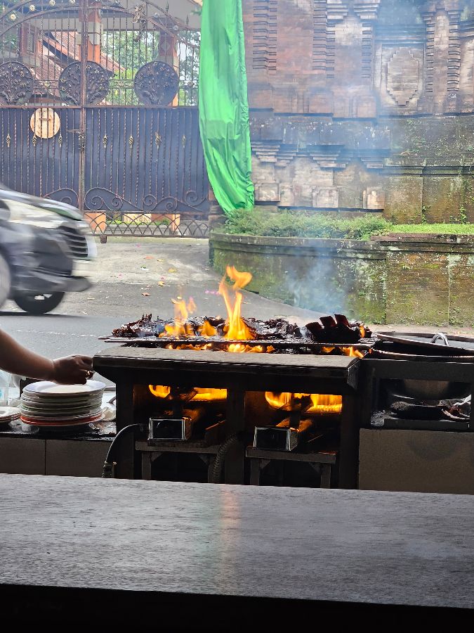 숯불에 구워지는 폭립