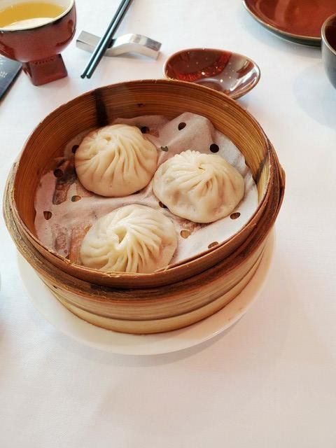 따뜻한 육즙이 가득한 샤오롱바오