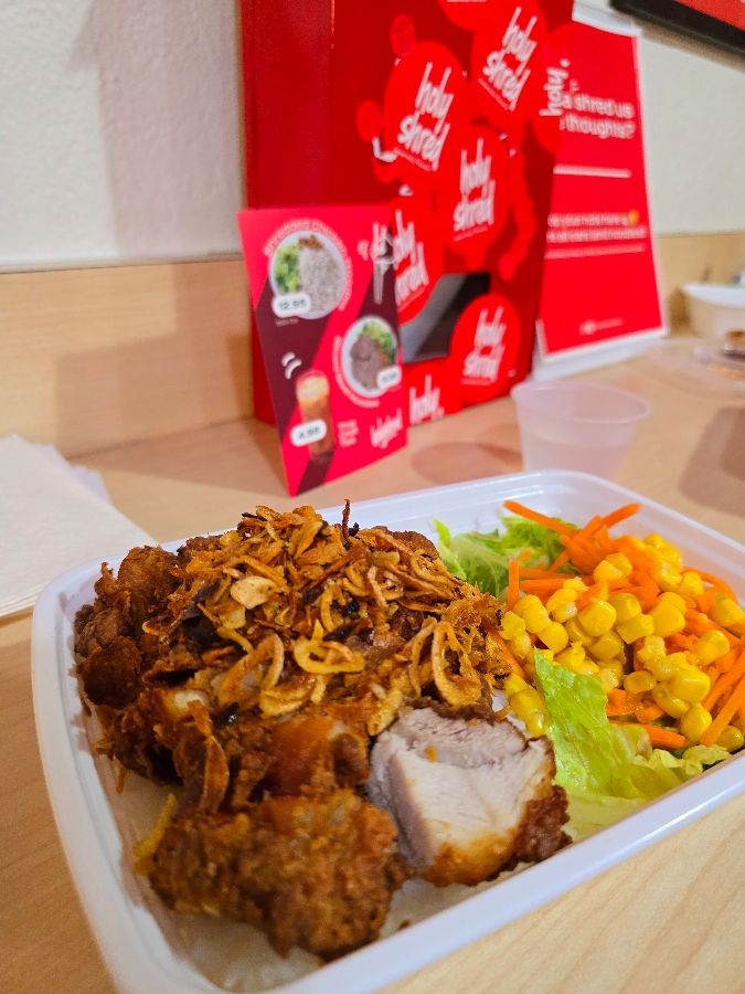 환상적인 비주얼, 크리스피 치킨 라이스