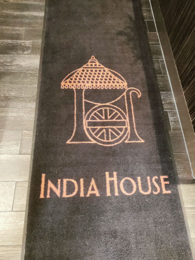 인디아 하우스 로고 매트