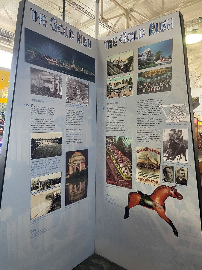 금광에 대한 정보가 담긴 전시물