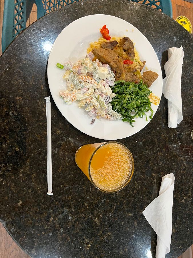 테이블 세팅과 주스