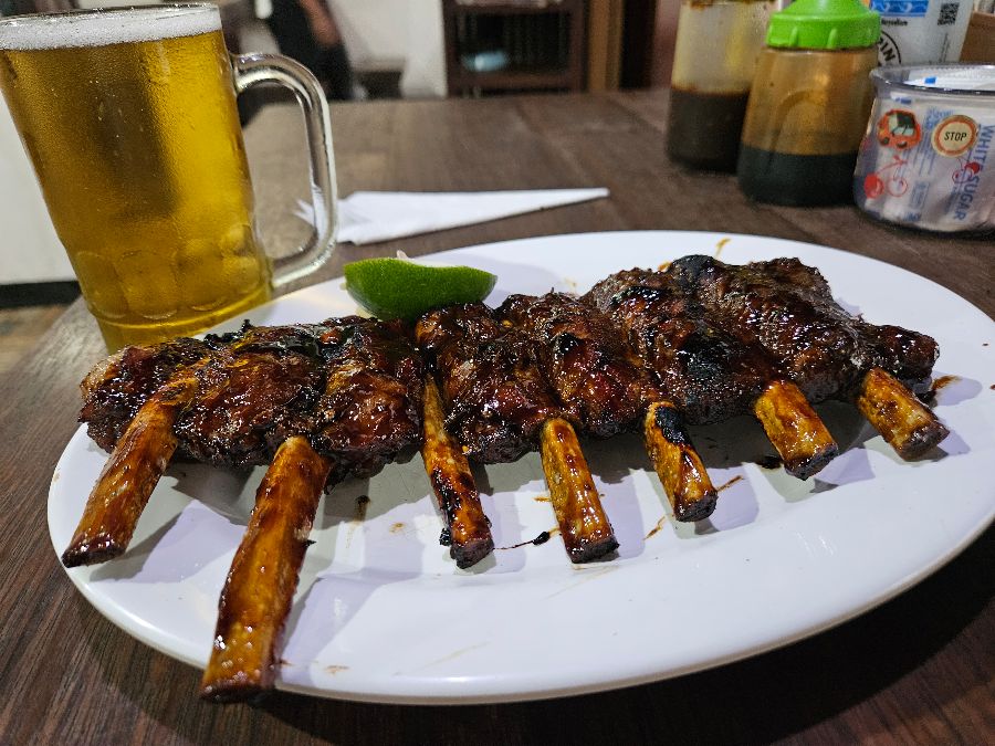 윤기가 흐르는 폭립