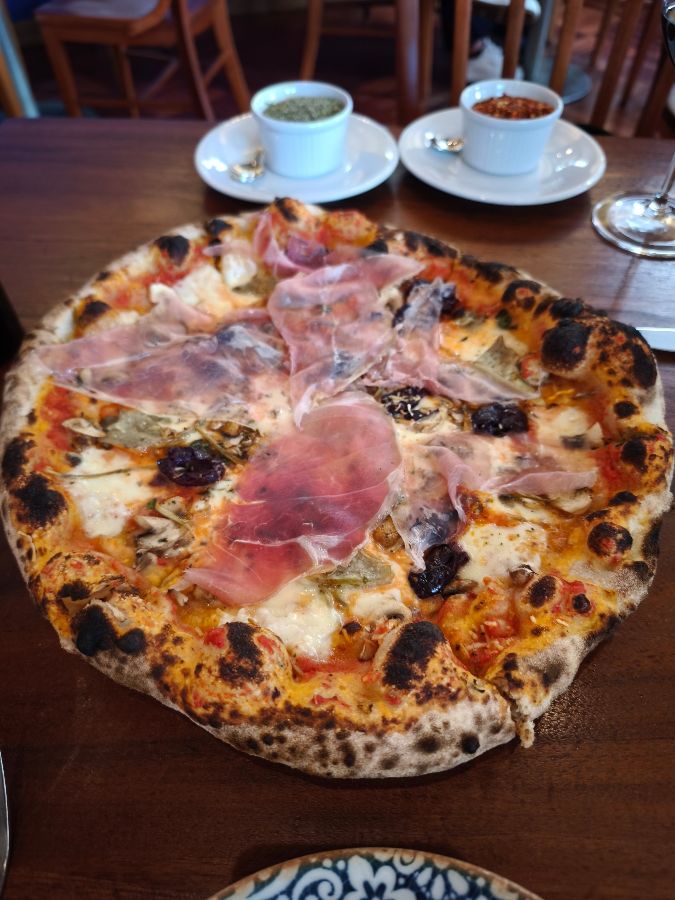 Zona K의 맛있는 피자