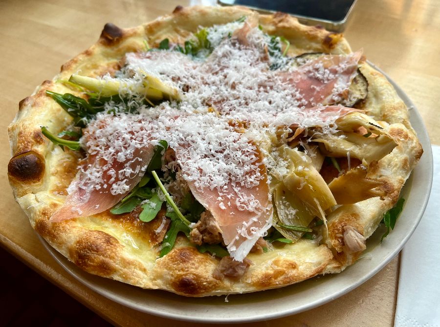 아름다운 비주얼의 피자