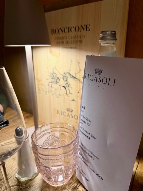 정갈하게 세팅된 테이블