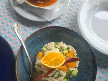 숨겨진 보석 같은 파리 맛집, 라 티아 리카에서의 미식 여행