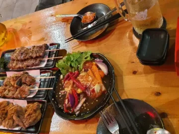 푸껫에서 즐기는 숨겨진 일본 감성, 에코 이자카야에서 맛보는 특별한 시간