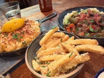 밴쿠버, 따스한 위로가 있는 맛집, Burgoo에서 찾은 행복