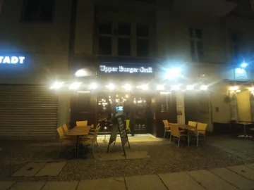 베를린 숨은 보석, Upper Burger Grill에서 맛보는 인생 버거와 스테이크 맛집 탐험기
