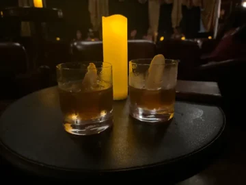 숨겨진 보석, 카카아코에서 만나는 하와이 스피크이지 맛집