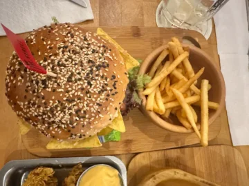 프라하 현지인이 추천하는 인생 버거, 체코 여행의 숨겨진 맛집