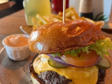 뢰머광장 미식여행, Jamie’s Burger Frankfurt Römer에서 만나는 인생 버거!