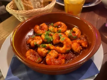 프랑크푸르트 골목길 숨은 보석, 정통 스페인 맛집 서사