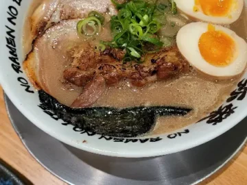 홍대에서 맛보는 정통의 깊이, 쇼유 라멘 맛집 기행