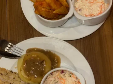 싱가포르 숨은 보석, 애스턴스에서 만나는 푸짐한 서양 음식 맛집 여행