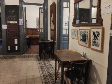 가든 시티의 숨겨진 아늑한 아틀리에, 카이로 예술 맛집 탐방기