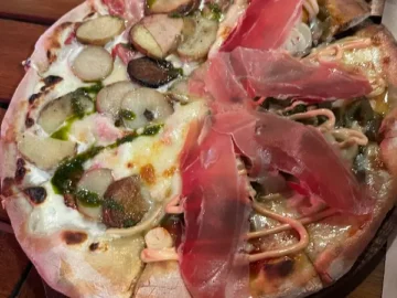 부에노스아이레스 야경과 함께 즐기는 최고의 피자 맛집