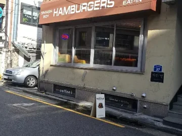 상수동 골목길 속 LA의 맛, 캘리포니아 버거 맛집 기행