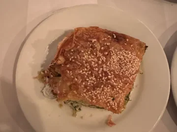 폴란코 미식 골목의 숨겨진 보석, Mythos Estiatorio에서 만나는 특별한 그리스 맛집 여행