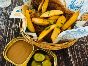 숨겨진 보석 같은 방콕 맛집, 차야 마엔스리의 따뜻한 이야기