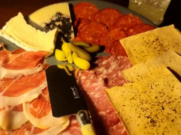 시드니 루프탑의 밤, 낭만이 가득한 숨겨진 보석 같은 맛집 탐험기